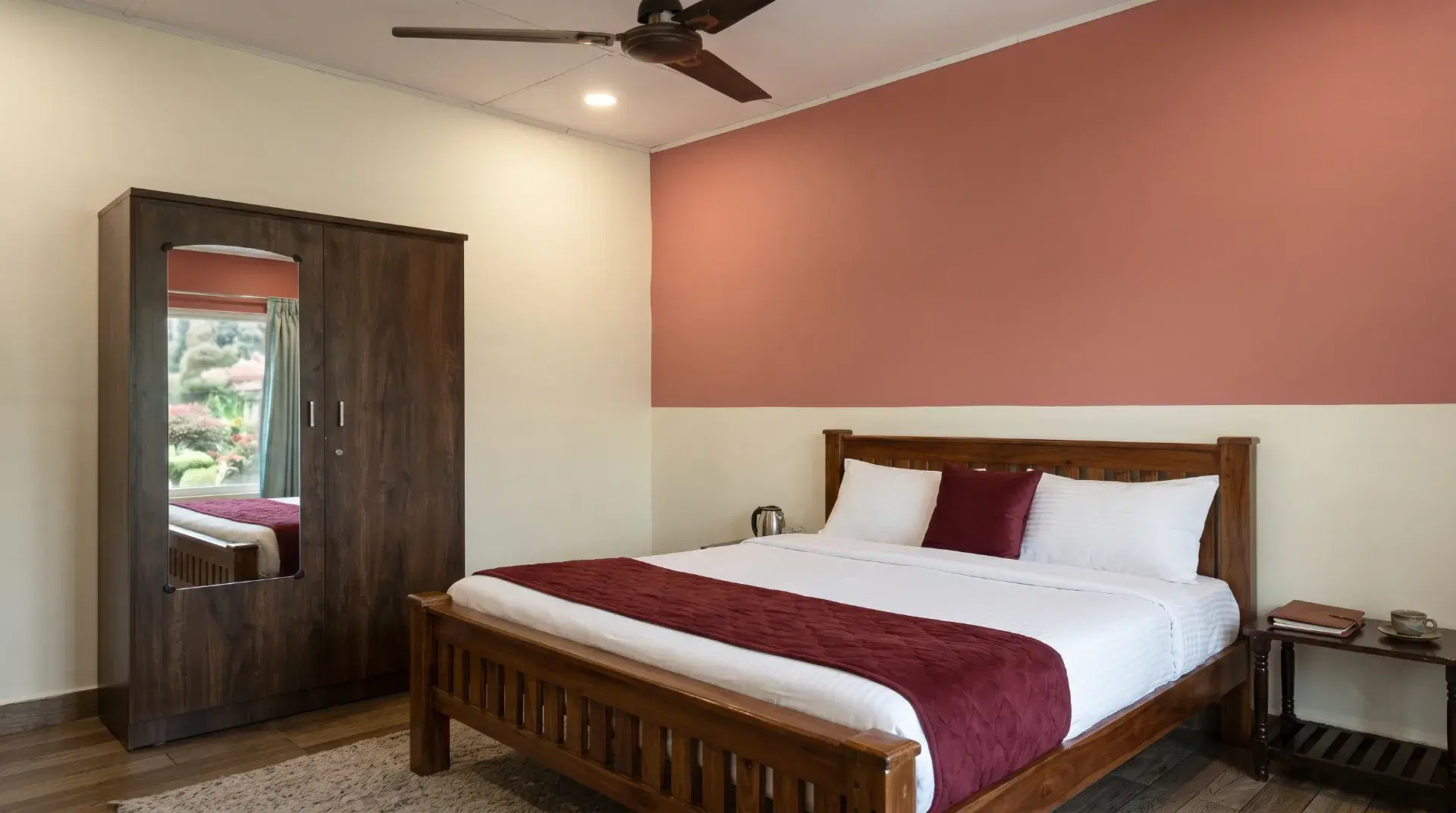 Valley View Queen Room
